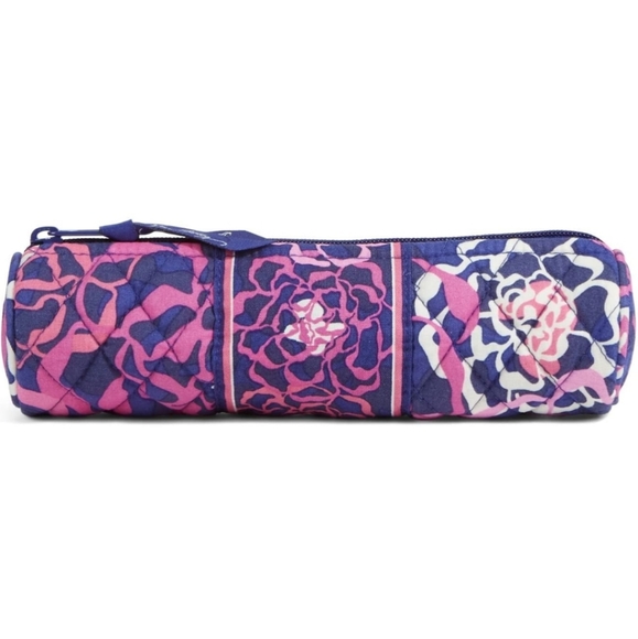 Vera Bradley Handbags - Vera Bradley On A Roll Case, NWT